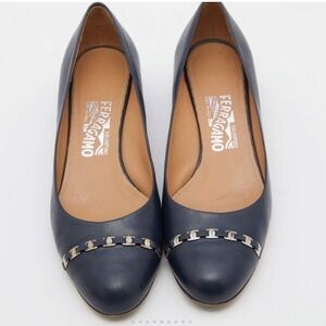 Salvatore Ferragamo navy blue leather chain accent heels. 6.5B